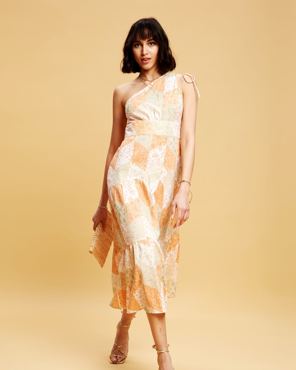 Dorothy_Perkins's tweet photo. Everyone’s favourite patchwork dress 🧡
https://t.co/YpPdkLGRU9 🛍✨
#DPLoves #dorothyperkins #patchworkdress #weddingoutfit #springdressing #summerdress https://t.co/6QsKp6V2Pw