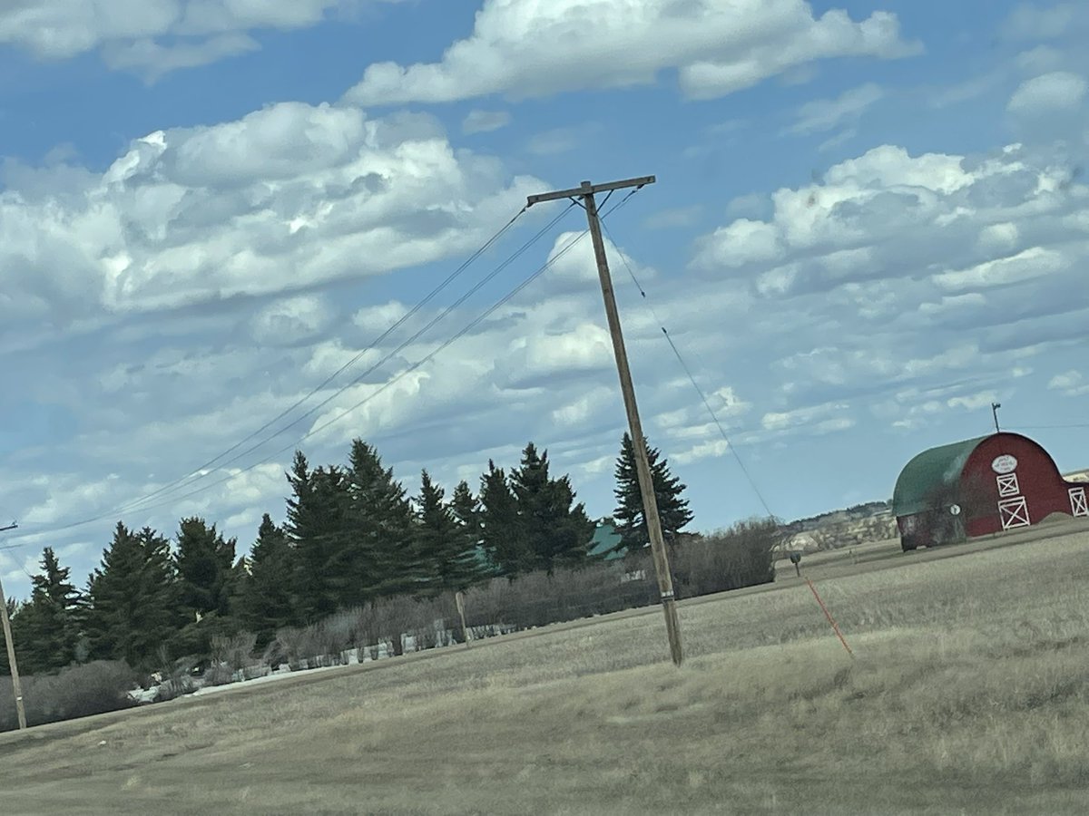 theMZSC's tweet photo. @SaskTelSupport Clearwater Lake Regional Park needs cell service. Location- 254 Clearwater Dr. SK. It appears there is a satellite right outside the gate, does this need maintenance? No bars in some areas even on 3G! Cell service is a NEED! #DoBetter #fixit #cellserviceinSk https://t.co/MoMH40Z4R8