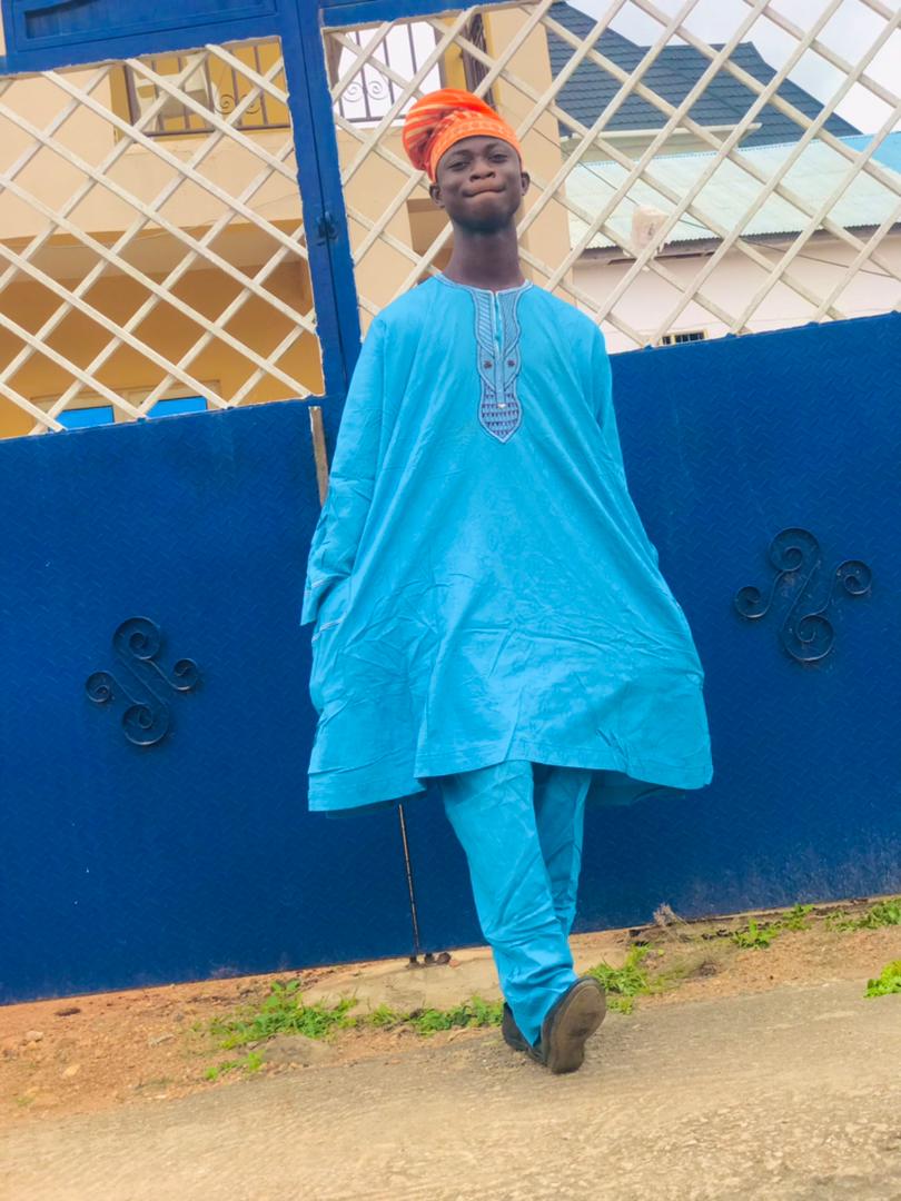 meme_celebrity1's tweet photo. Make onah drop location ó.. 😂 https://t.co/TKgunVmiMX