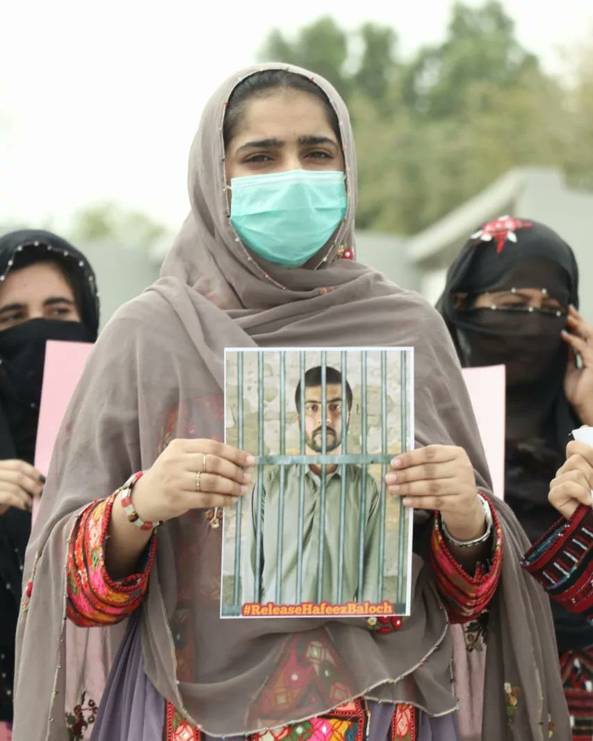 NomanBahar2's tweet photo. Almost 3 months are going to be completed yet Hafeez Baloch is in custody.
#ReleaseHafeezBaloch 
#ReleaseBebagrImdad 
#ReleaseNajeebRasheed 
#ReleaseAllMissingPersons https://t.co/2wKleJISrE