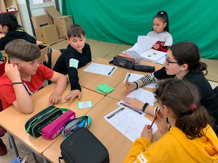 4t - Els Nombres Decimals - " Compte Comptat": A 4t hem tancat un nou conte matemàtic. Aquell que ens ha portat a descobrir els nombres decimals.
Al llarg de les darreres setmanes hem descobert aquests nous nombres, els hem après a situar a la recta, a… dlvr.it/SPctyg