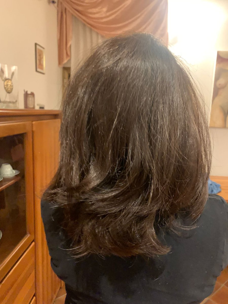 pame__003's tweet photo. Taglio e piega 💇🏽♀️💆🏽♀️#cfpcomo #taglioepiega #work @ComoCfp https://t.co/3231SFOfwg