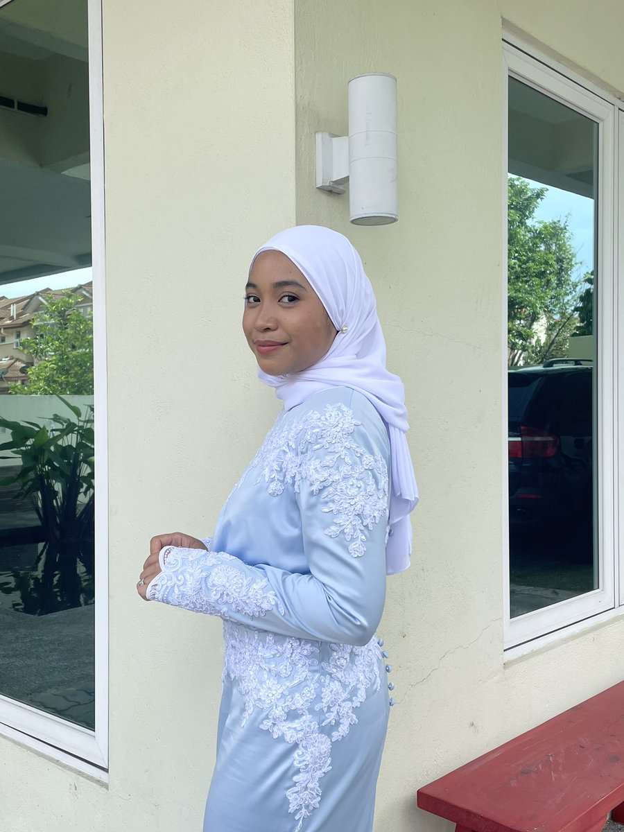 sofiyadfirst's tweet photo. Selamat hari raya🌙 https://t.co/TCNAvRWF1P