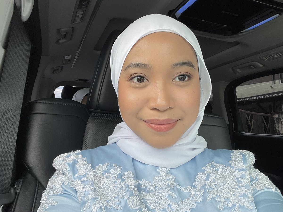 sofiyadfirst's tweet photo. Selamat hari raya🌙 https://t.co/TCNAvRWF1P