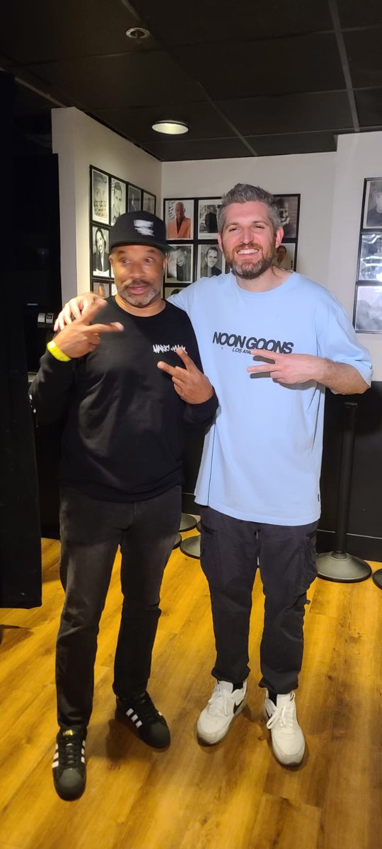 TMRecordingN's tweet image. With my buddy @harrymack  @dcimprov , it was so much fun out there , hope to see you soon my man 🤟

#harrymack #dcimprov #mikecross #themusicrecordingnetwork #freestyle #rap