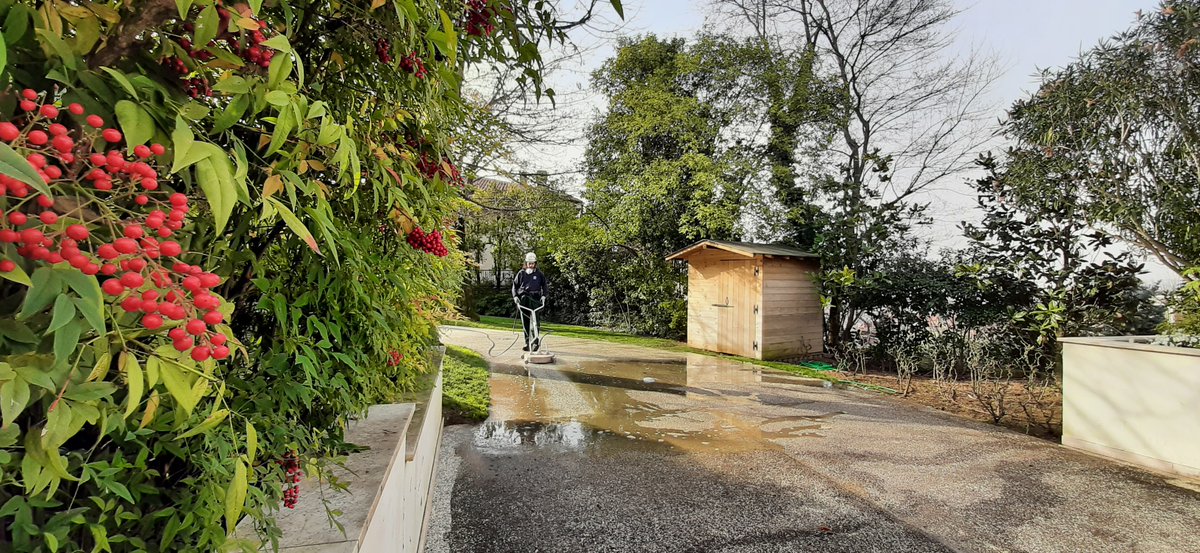 Come pulire il viale privato?

Eseguiamo interventi mirati per migliorare l'aspetto degli immobili e delle aree esterne.

Visita il sito internet iDROwash.it

#casa #casale #campagna #collina #pulizia #lavaggio #idrowash #estetica #aspetto #immobile #cortile #viale