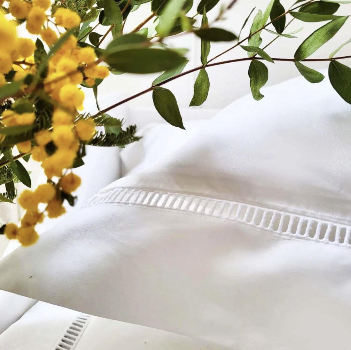 GillyNicolson's tweet photo. #NewProfilePic #BackOnTwitter #bedlinen #towels #tablelinen #bespoke https://t.co/5EMrHDRuZ0