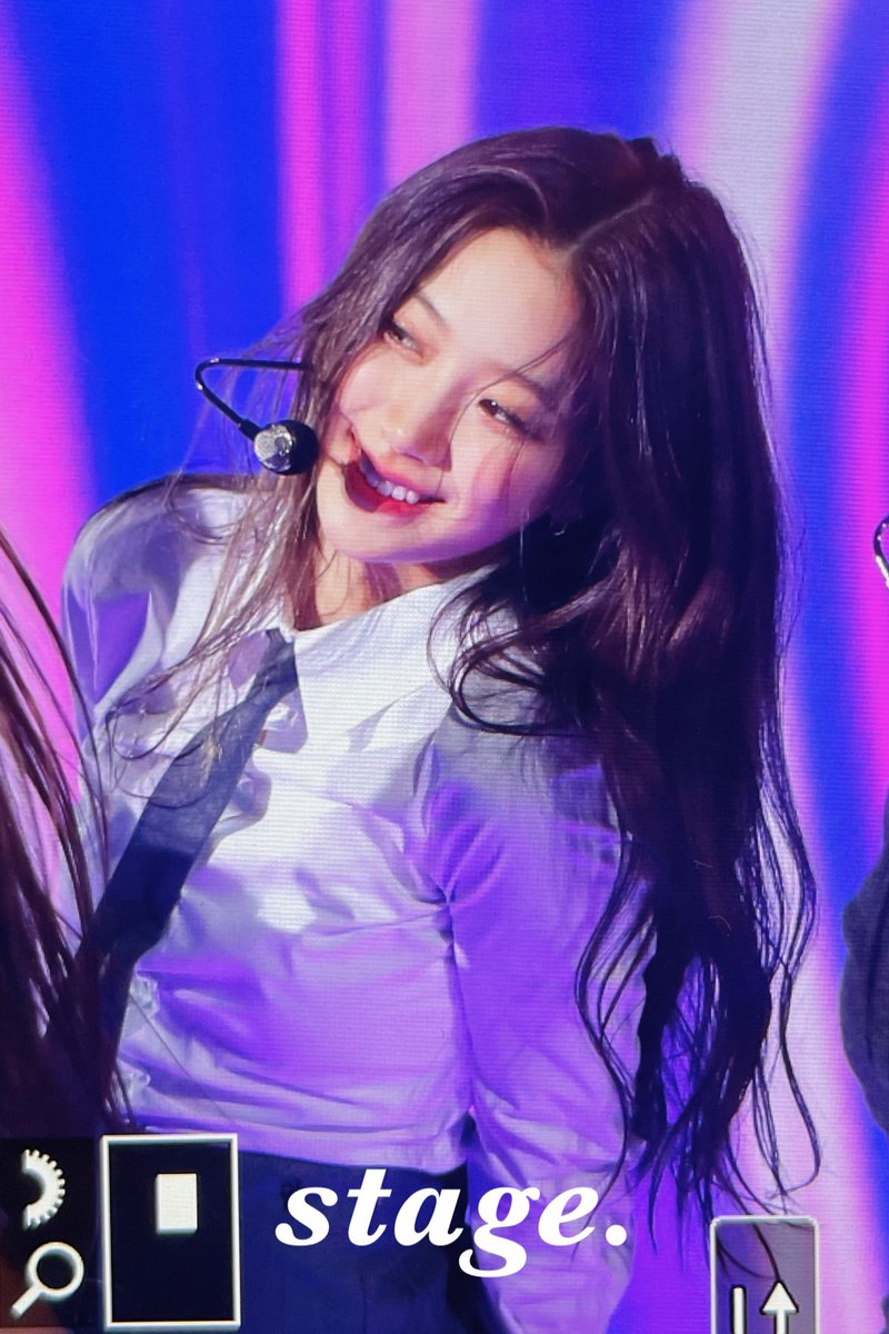 kzh_stage's tweet photo. 220502 𝘂𝗽𝘀𝘁𝗮𝗴𝗲 𝗽𝗿𝗲𝘃𝗶𝗲𝘄 
#르세라핌 #카즈하 #一葉 
#LE_SSERAFIM #KAZUHA https://t.co/e2yU0VT8XE