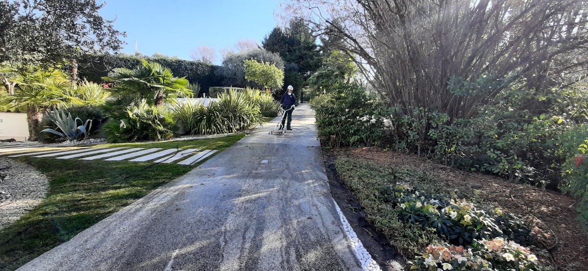 Come pulire il viale privato?

Eseguiamo interventi mirati per migliorare l'aspetto degli immobili e delle aree esterne.

Visita il sito internet iDROwash.it

#casa #casale #campagna #collina #pulizia #lavaggio #idrowash #estetica #aspetto #immobile #cortile #viale