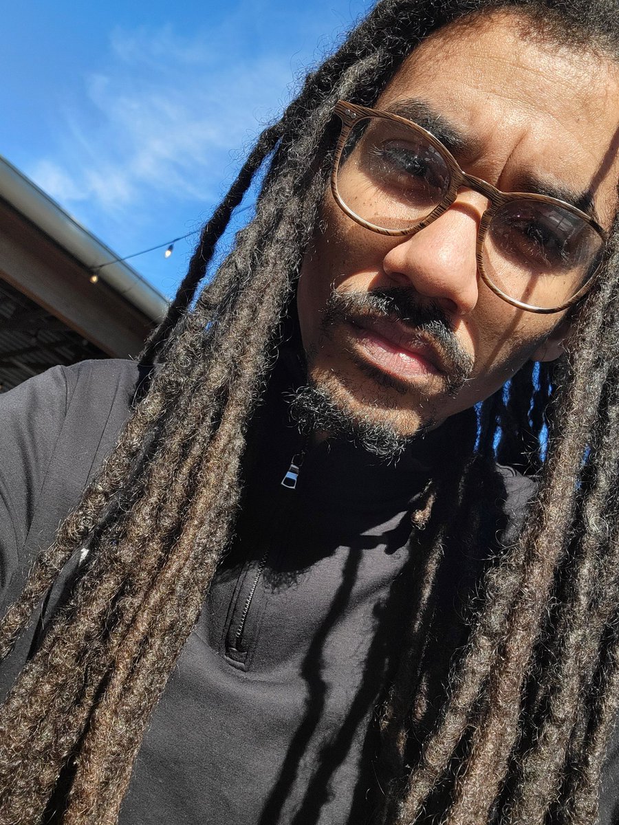 TheBlockchainP's tweet photo. What's good BlockParty(🅿️)❓ Good morning, what's movin' this Monday morning? I hope everybody is out reaching their goals. Keep Going‼️ Say something back.

#BlockchainP #BlockParty #Motivation #Dreads #SmallStreamersConnect #SmallStreamer #PlayApex #Twitch #BlackGamers https://t.co/BJejWdR1wm
