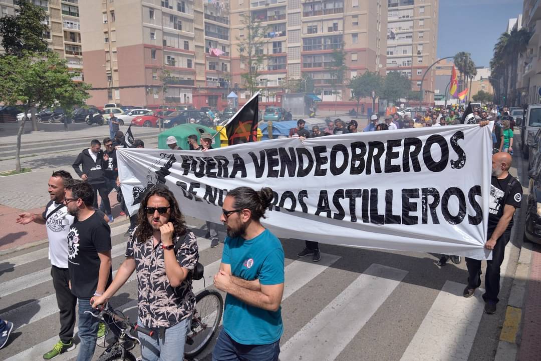 Confluencia_sbc's tweet photo. En #Cádiz seguimos saliendo por los barrios obreros, que nunca debemos abandonar, para seguir reivindicando trabajo de base, organización y conciencia de clase. Viva el #1deMayo. Viva la lucha de la #ClaseTrabajadora https://t.co/uhhsRJ2vdV