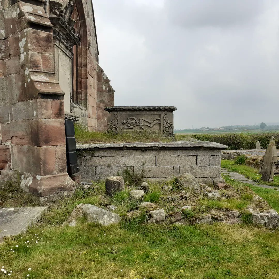 ReevesLj's tweet photo. Lovely walk to the ancient Plemstall church to see the weird skeleton grave ☠
The fantastic tombchest of the Hurleston family is from 1670 and has 2 life size ankou skeletons on the side. One believed to be female and the other male
#Cheshire #plemstall https://t.co/DYIuuH4XfS