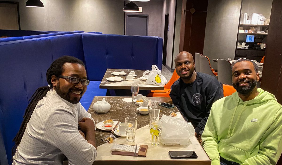 kent_t_ajeMD's tweet photo. The first of many GI mentoring meetings. @blackingastro #Undrafted #rushgi https://t.co/uvxYHf7YIU