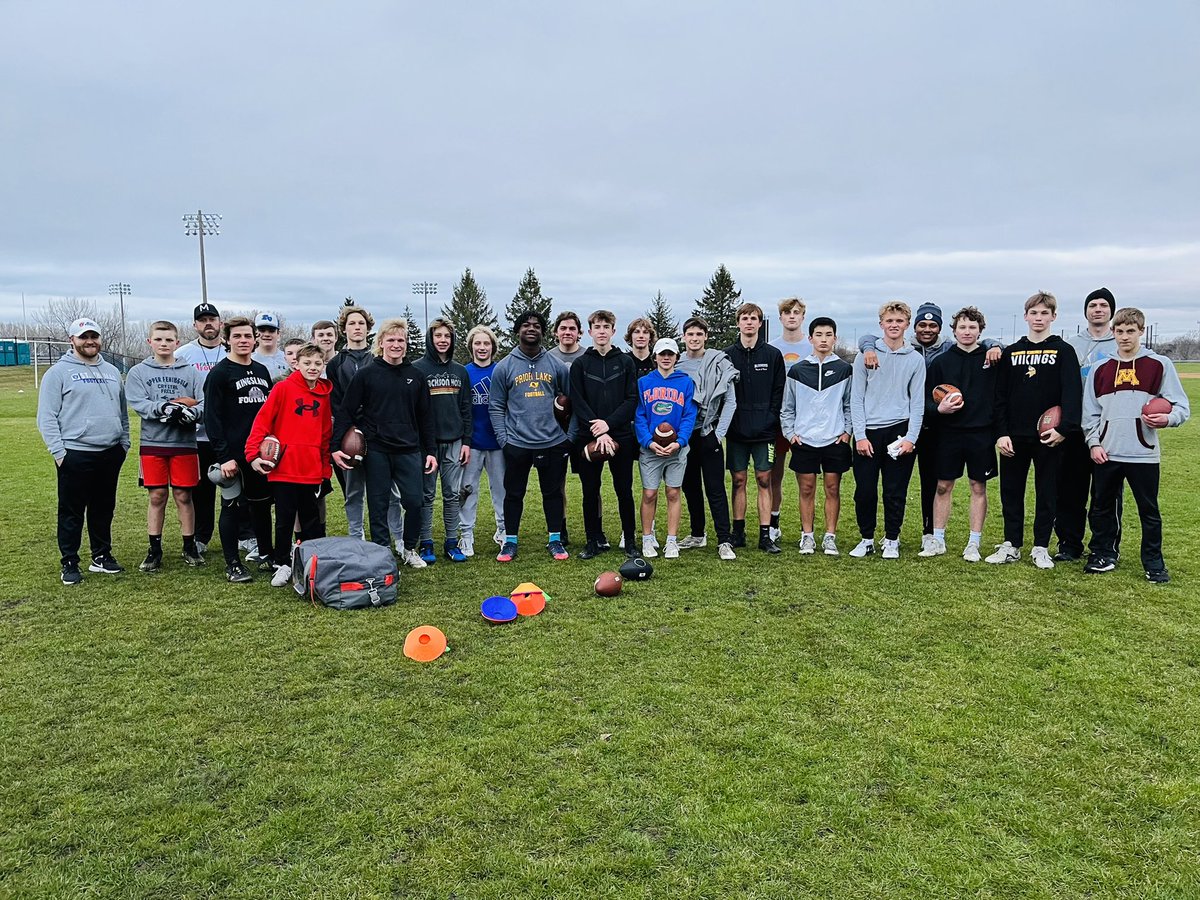 Grip N Rip Spring Training

*14 school districts 
* 1 home school crew

Focused mission!

Still looking to fill a few more WR / Skill slots.

fastbreakfootball.sportngin.com/register/form/…

#QB
#WR 
#strongknot
#seekerboost