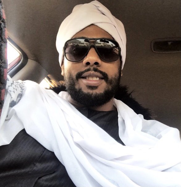 wail_gin's tweet photo. Happy eid everyone.. #EidMubarak https://t.co/zBtz6h8gWA