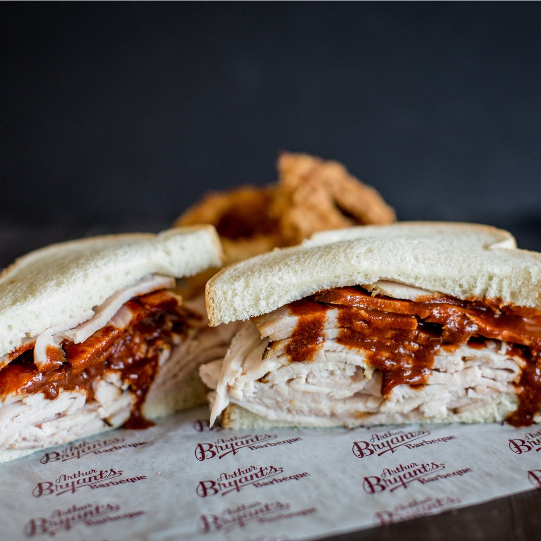 ArthurBryantsKC's tweet photo. Our turkey sandwich - you will gobble down every bite!
#ABsPickoftheWeek #ArthurBryantsBareque #turkeysandwich
https://t.co/RQ56lUBLvr https://t.co/xtEGGHwQRh