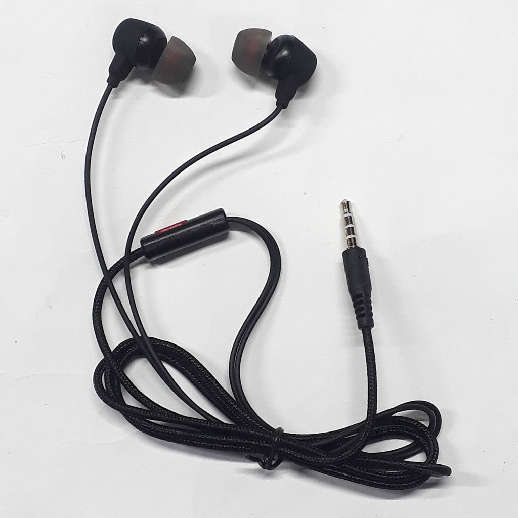 agusinfurs's tweet photo. fui a un local de electrónica y ya no venden de los primeros porque la gente sólo quiere de los segundos. una batalla cultural perdida.. https://t.co/M3F7rfaLgM