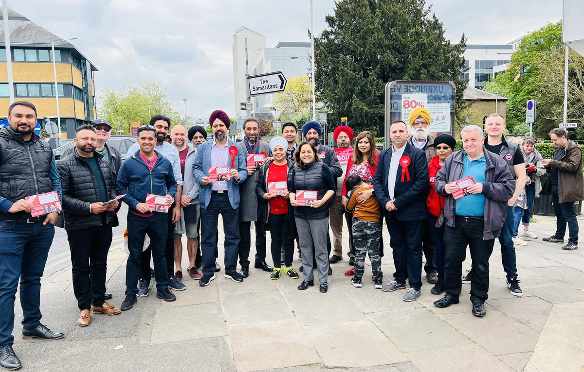 TanDhesi's tweet photo. This is how serious we are about winning council seats in Boris Johnson’s constituency: back in #Hillingdon for second day on the trot, with huge @sikhs4labour @HillingdonLab team.

Lots of switchers - people fed up of Tory lies, #Partygate, corrupt Covid contracts and inflation. https://t.co/NYuNou4LMI
