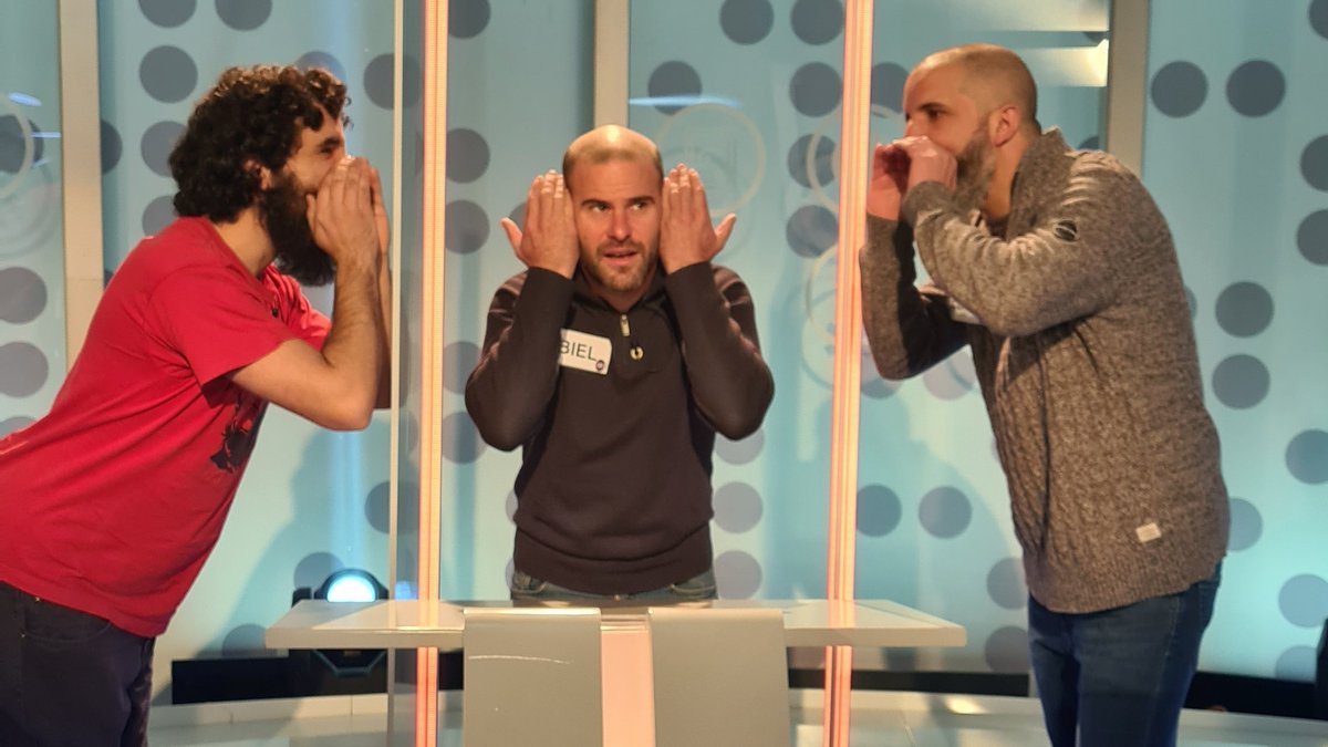 YoSeMediapro's tweet photo. Vos presentam els #Edumis i les #VaEnSerio ๐๐ป Sรณn els rivals del #CoolTheSuck aquesta setmana al #JoEnSรฉMรฉsIB3 ๐ฅณ
Vos esperam cada vespre a les 21:30 h. a @IB3 ๐บ https://t.co/ERECZqmrX0