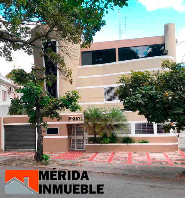 Ossyprada's tweet photo. En Venta Edificio de 3 niveles a un precio de oportunidad, ubicado en una zona de fácil acceso, amoblado, 20 salones de oficinas, 2 garitas de vigilancia
Precio Negociable.
https://t.co/xuFs3MxxP4
#ventadedificios #edificiosenventa
+58 424 7635285
+58 424 7184204 https://t.co/BMxWSyfK9b