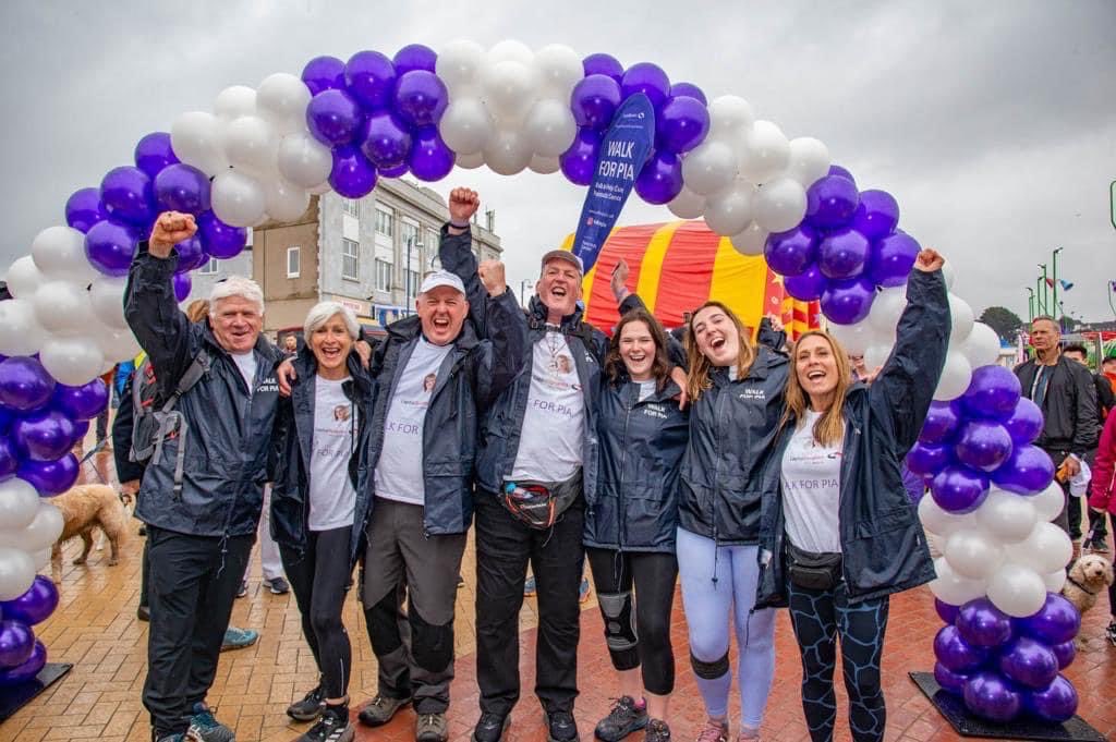 walkforpia's tweet photo. Lesson 3: Doing good is its own reward. Help others, lift up your head and look out at the world. Ask what you can do for people. Show up. Be there. ⁦@PancreaticCanUK⁩ #beatcancernow https://t.co/0hwK18B3CU