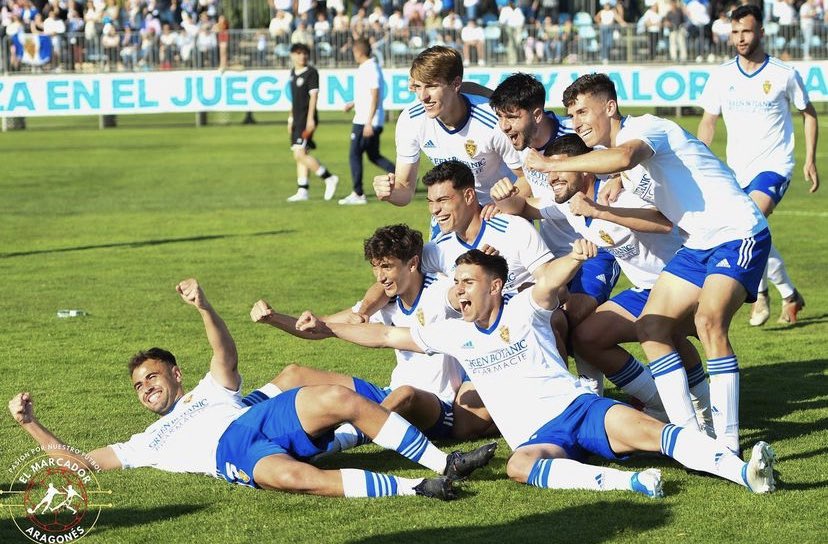 Pablo10cortes's tweet photo. Nos lo merecemos más que nadie, imposible estar mas orgulloso de este equipo. CAMPEONES Y A 2ªRFEF! 💙🤍@RZcantera https://t.co/JOt1jWLqNZ