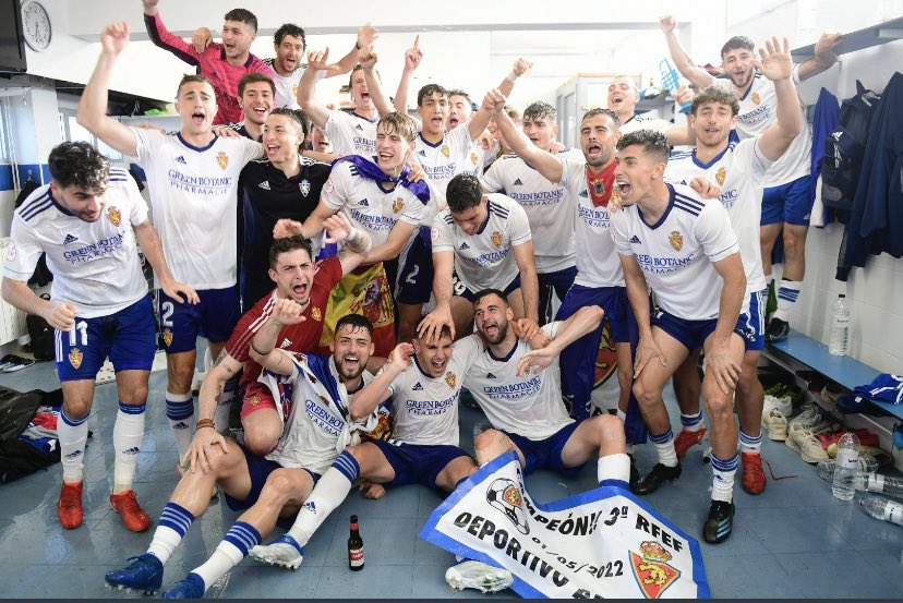 Pablo10cortes's tweet photo. Nos lo merecemos más que nadie, imposible estar mas orgulloso de este equipo. CAMPEONES Y A 2ªRFEF! 💙🤍@RZcantera https://t.co/JOt1jWLqNZ