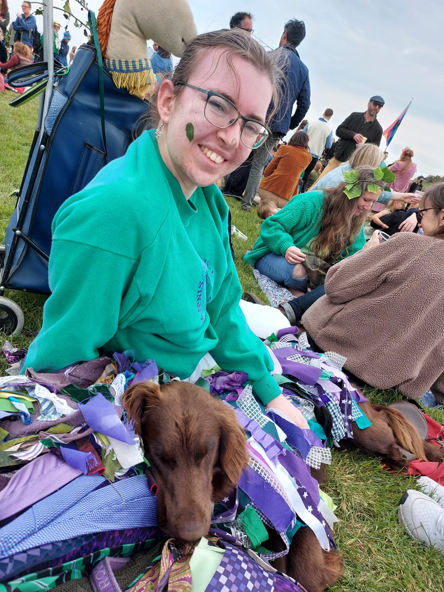 Black Annis Morris (@blackanniswmd) on Twitter photo Black Annis at #JackInTheGreen <a href="/MadJacksMorris/">Mad Jack's Morris</a> - during the procession and relaxing at the top of the hill! Black Annis at #JackInTheGreen <a href="/MadJacksMorris/">Mad Jack's Morris</a> - during the procession and relaxing at the top of the hill!