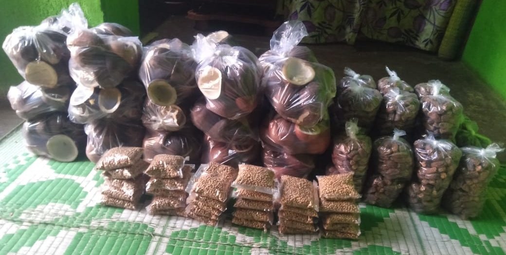 kausar_nargis's tweet photo. Alhamdulillahi Rabbil Aalameen
Closing Eid kits & #Ration_kits successfully
Distributing #30Eid_kits at a remote area of Akola dist, Maharashtra.
JazakAllahu Khaira who helped at every step of this Journey.
Thanks for being with us always.
May Allah reward u for every deed.Aameen https://t.co/bp4doFDBvi