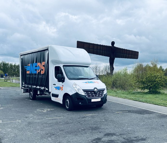 Even though the sky is grey, it would be rude not to stop for a quick snap, after it’s been for wash! 
🧽📸🚚💨

#angelofthenorth #neps #simplifyinglogistics #timecriticalsolutions #dedicateddelivery #samedaydelivery #couriersolutions #logistics #samedaydeliveryspecailists