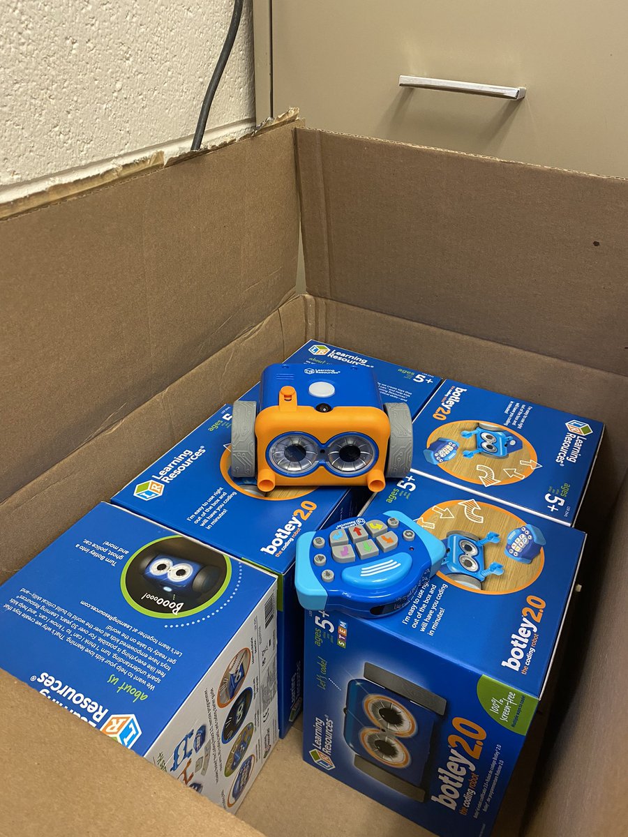 Thank you so much <a href="/brilliant_labs/">Brilliant Labs / Labos Créatifs</a> for supporting us with our ‘Botley and Treasure Maps’ project!! Our students will so enjoy working with these little guys!!