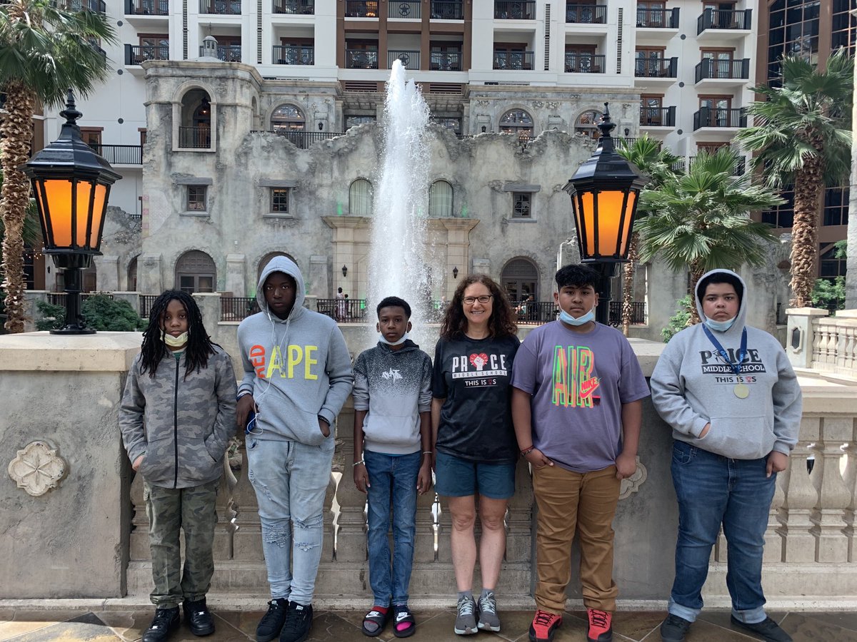 EdmondsChess's tweet image. US Chess Middle School National Championship in Grapevine Texas. Price Chess placed 6th Overall in the unrated division!!!!! Checkmate Price Chess!!!!!! ⁦@PBS_Atlanta⁩ ⁦@APSPrice⁩