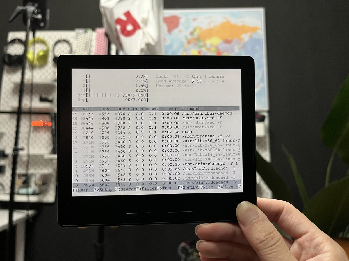 把我的 Kindle 越狱了，然后装了个 kterm