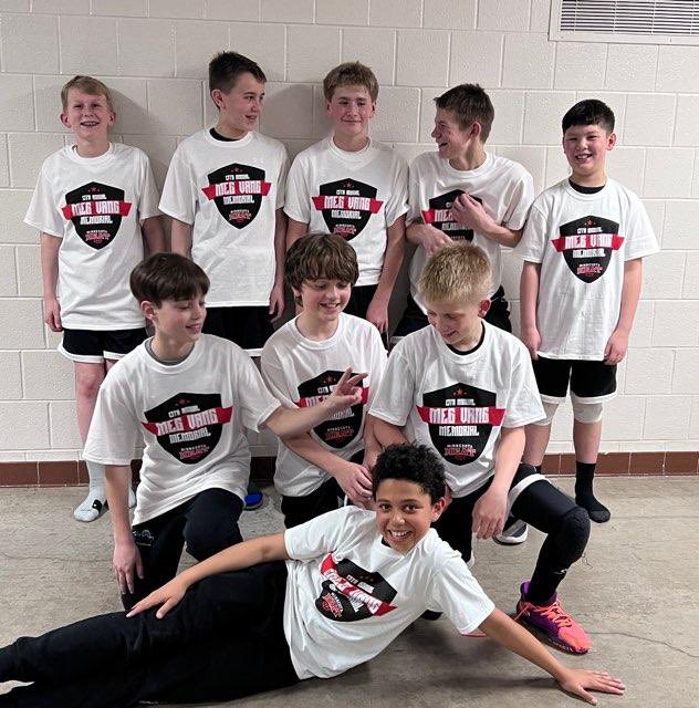 DocanMorgan's tweet photo. Good times Meg Vang Classic!
@MinnesotaHeat @WIPlaymakers @PlaymkrsAAU @PlaymkrsAAU @PmsWisconsin @mitch_doerr11 https://t.co/4PE0hNNL3w