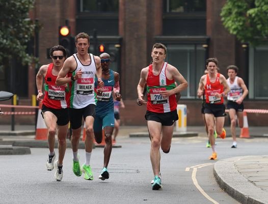 Thommo10k's tweet photo. What runs from @elliscross96 and @EilishMccolgan today @London10K. Fantastic performances! Personally very happy to finally get my 2022 season off and running with a 4th place 29m10 and new British record V40. However the coach behind the record doesn’t change! Alan storey https://t.co/PSC3ScDkhm
