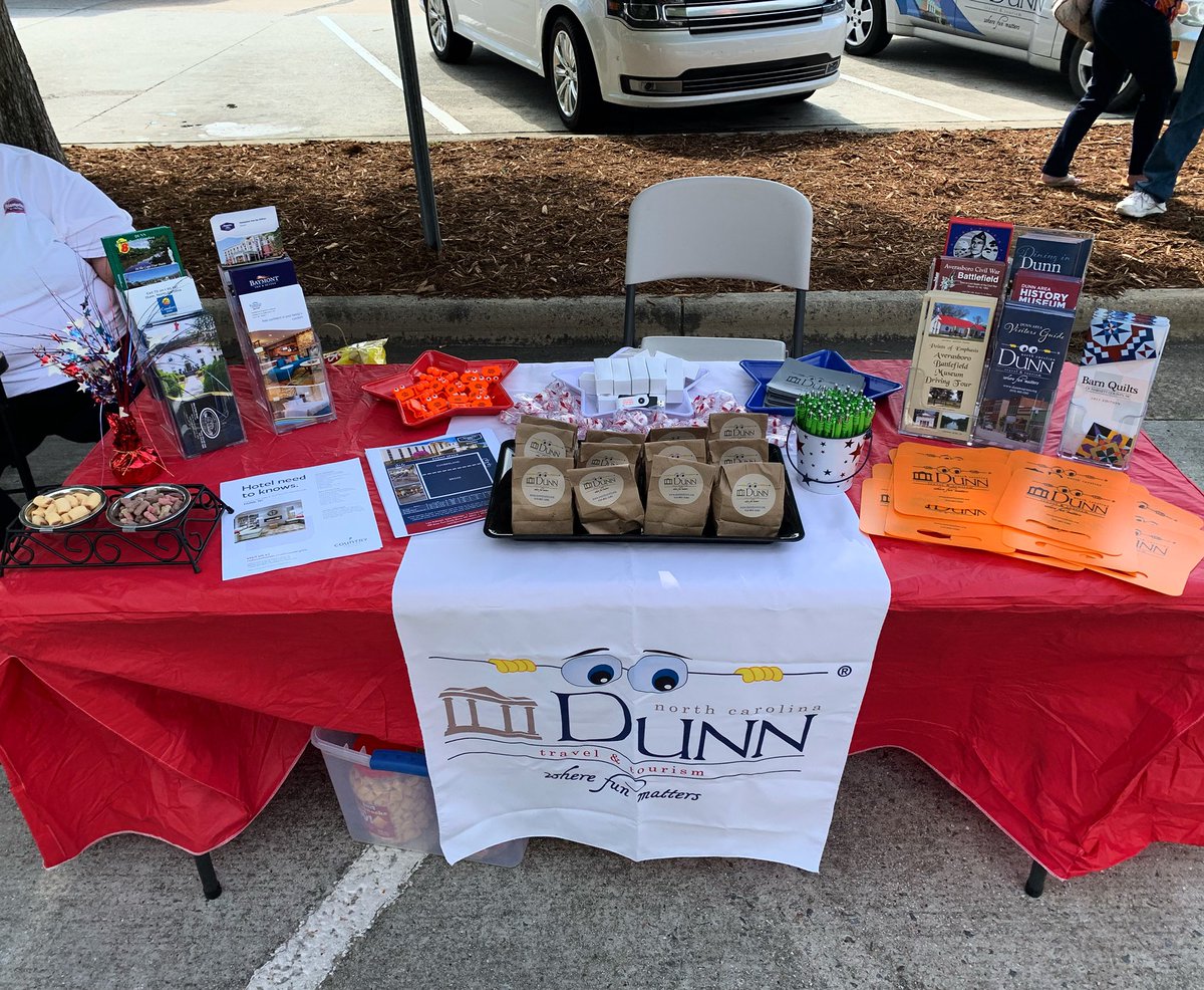 DunnTourism1's tweet photo. We are out at the I-95 North Welcome Center right on the Virginia Border! Spreading the word of all the great hotels, museums, restaurants and shopping in Dunn! When you are done driving you stop in Dunn!
 #funindunn https://t.co/m64AeD9kfC