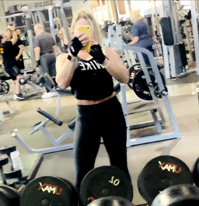 Hello Monday 💪🍍🥰  #Hotwife #Milf #Fithotmoms #LiveLifeFierce #GirlPower https://t.co/JU71fPjme8<a href="/tag/hotwife"class="tags">#Hotwife</a><a href="/tag/milf"class="tags">#Milf</a><a href="/tag/fithotmoms"class="tags">#Fithotmoms</a><a href="/tag/livelifefierce"class="tags">#LiveLifeFierce</a><a href="/tag/girlpower"class="tags"><span>#girlpower</span></a>