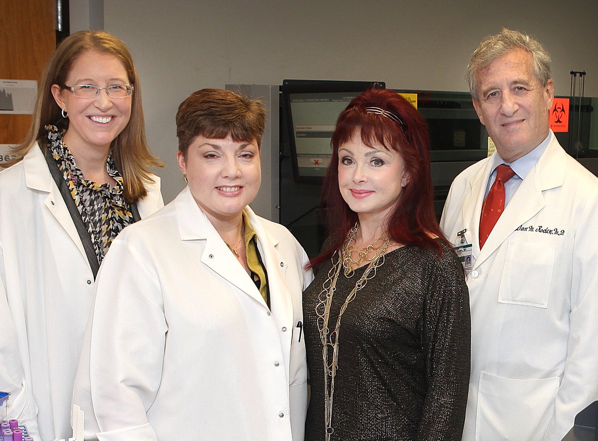 I met Naomi Judd during a research facility tour. She was well-informed about genomics, open about her health challenges &amp; truly gracious, following up with a hand-written thank you note. 
The tour was for her, but she made our day special.

May perpetual light shine upon her.