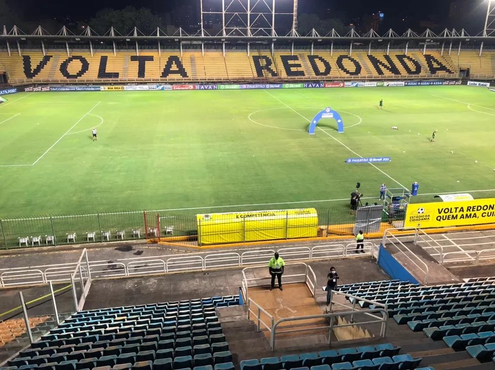 Ronnyodival's tweet photo. Jogo de volta entre Flamengo e Altos será realizado no estádio Raulino de Oliveira, em Volta Redonda, no dia 11/05, às 19h30. A mudança será feita pois o gramado do Maracanã está sendo replantado.

🗞 @juliamalak https://t.co/35h9BvS3nd