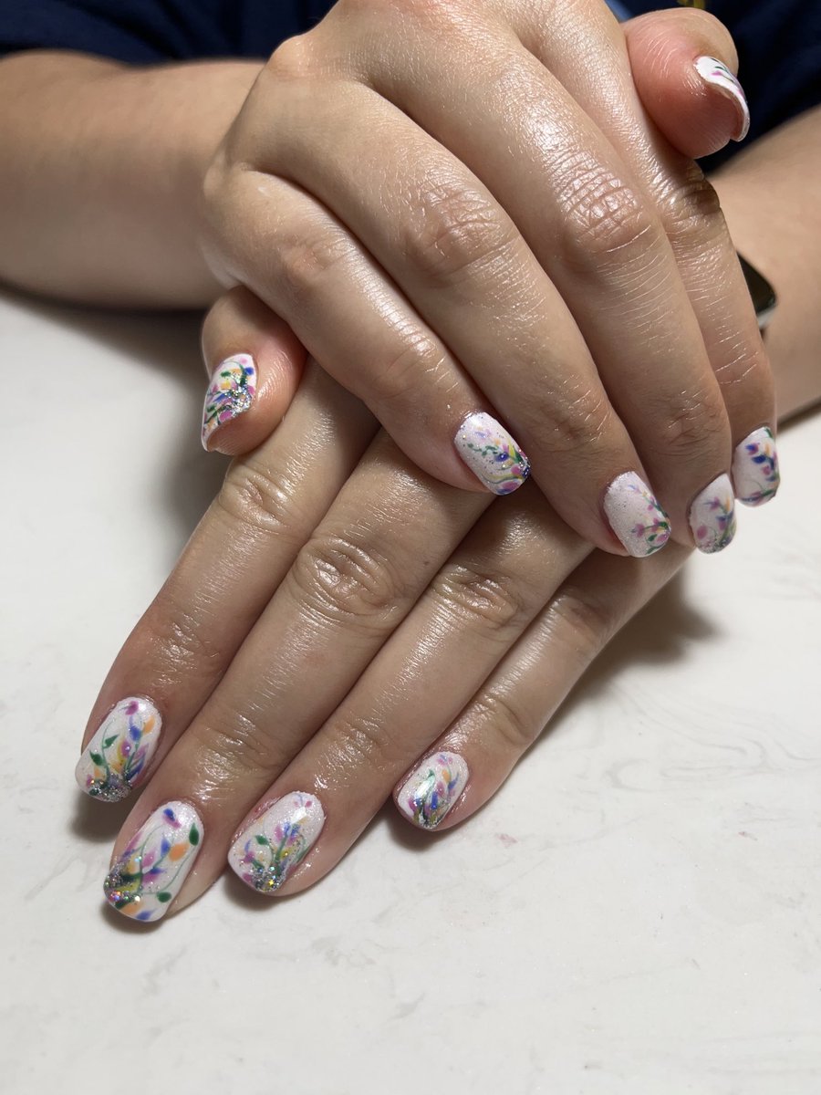 MarcieFeinman's tweet photo. Spring has sprung!! π #handsofsaurgeon #nailsofasurgeon https://t.co/jTbkyGxVSi