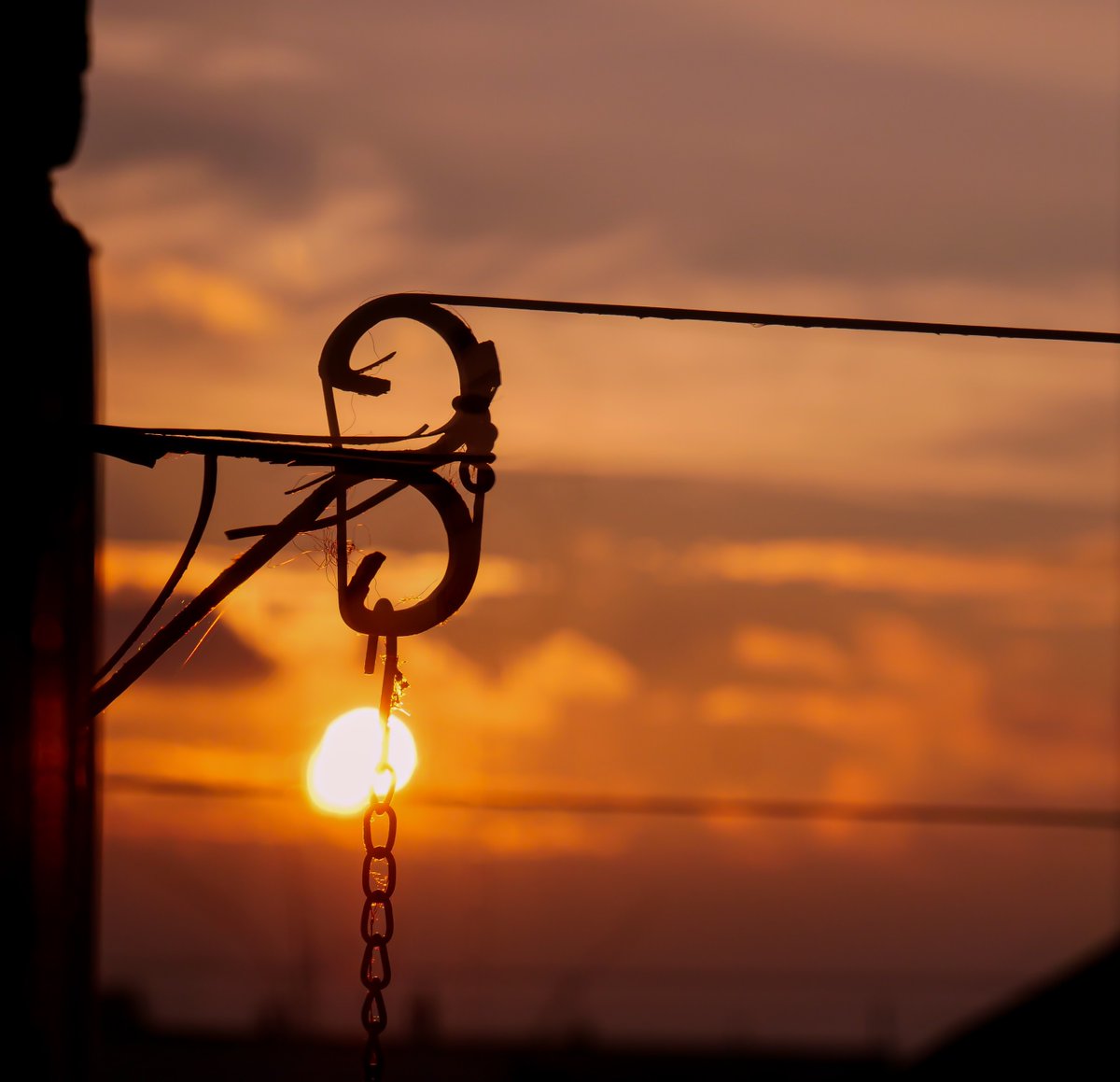 jjays_captions's tweet image. Photographers show me your SUN shots  📸

I will start 

Let&apos;s support one another

Retweeting all 🔃
#photography #photo #photograph