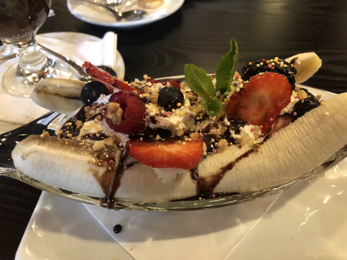 onenorthernman's tweet photo. I don’t normally have a dessert but I came out only for dessert. The tropical banana split at #trythai https://t.co/1G332ISiVt