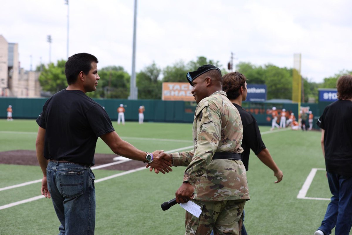 13th Expeditionary Sustainment Command tweet media