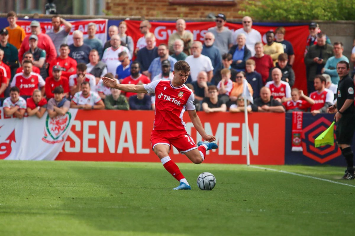 Wrexham_AFC tweet picture