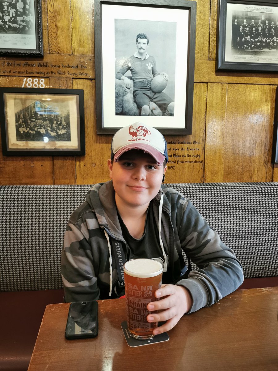H_MAN01's tweet image. My boy sampling the best ale in the best pub in the world @TheOldArcade @brainsbrewery #skullattack