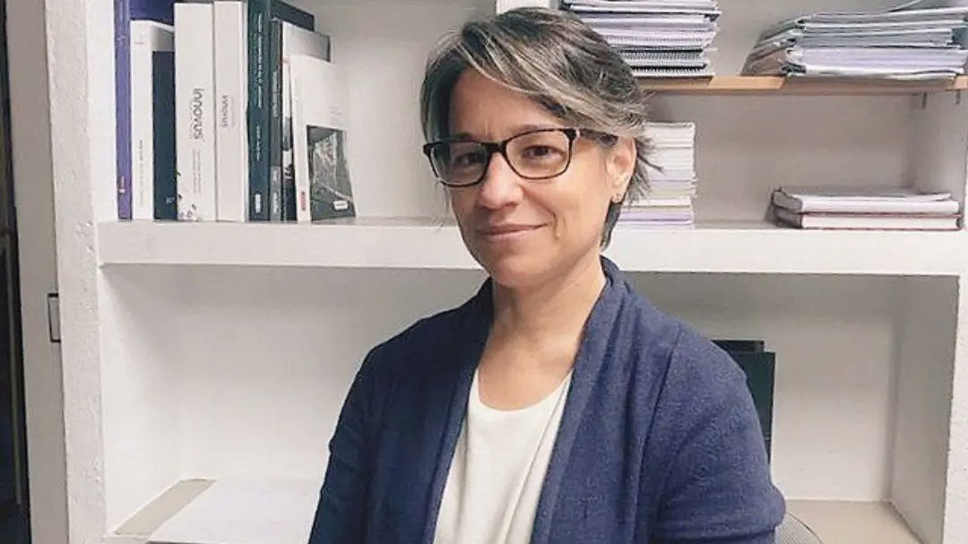 SoniaCrespoR's tweet photo. Mañana martes a las 21.00 horas 🕘 en @7TVMalaga  🖥 nuevo programa 🎙📰🗞 de Entre Nosotras 👠👠, en esta ocasión con @R_Alguacil  fundadora de Oncobelleza y de la Agencia de Imagen Personal @TevistoP  y con Susana García Bujalance, Doctora Arquitecta. https://t.co/TqxoTRCu2h