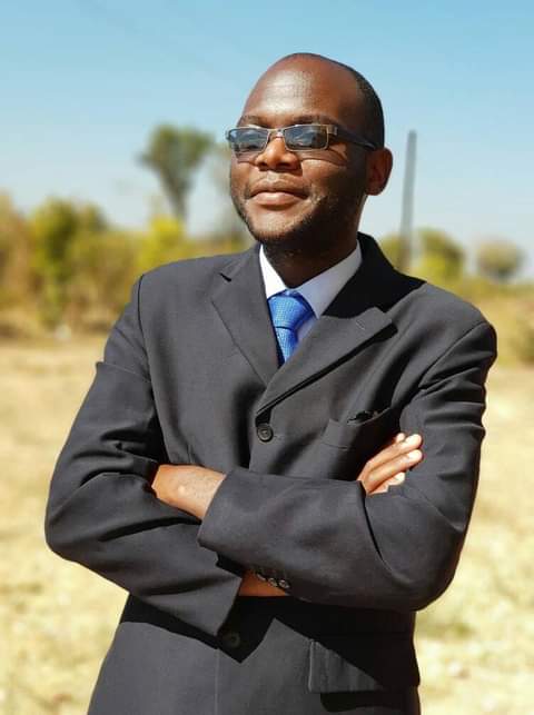 glp_ng's tweet photo. #GLP2022 Facilitator: #5

Shem Kazhimaika is a 2016 Mandela Washington Fellow and he received recognition from the 44th President of the United States of America, Barack Obama.

He holds a Bachelor's Degree in Agro-Forestry from Copperbelt #University (Zambia) (1/2). https://t.co/vGPfzVX5Ik