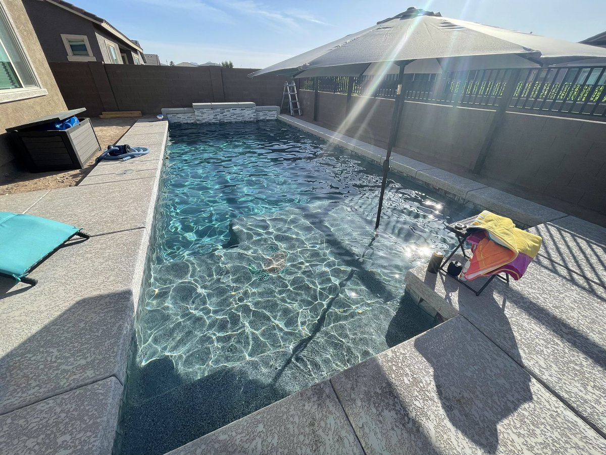 Blazed24359560's tweet image. Summer 2022 - I’m ready for ya, baby😎
#newpool #presidentialpools #justkeepswimming