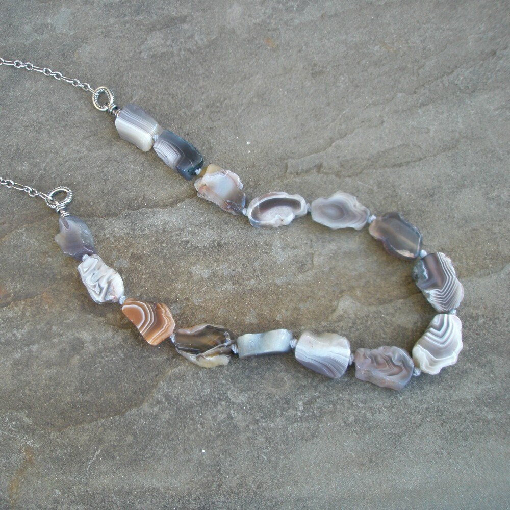 stoneberri's tweet image. Agate Bib Necklace tuppu.net/e0ae234d #Etsy #Stoneberri #CustomLength
