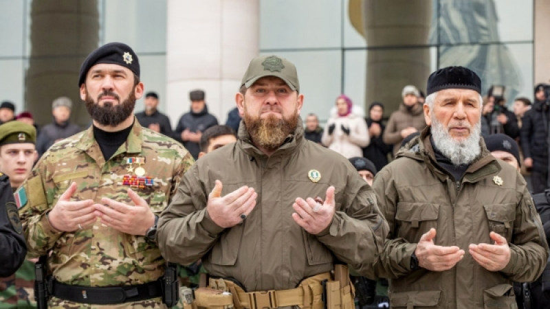 Chechen forces are run by the informal power of Kadyrov through his personal network. On paper it's merely a collection of Russian regulars from the various branches of army, National Guard, FSB etc. But in a power-based structure these badges mean nothing as it is run informally